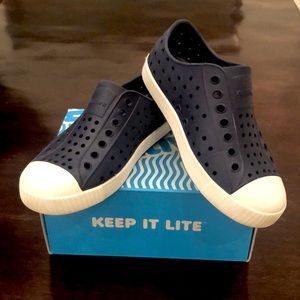 Natives- Kids- Jefferson - NAVY BLUE  - sz 12